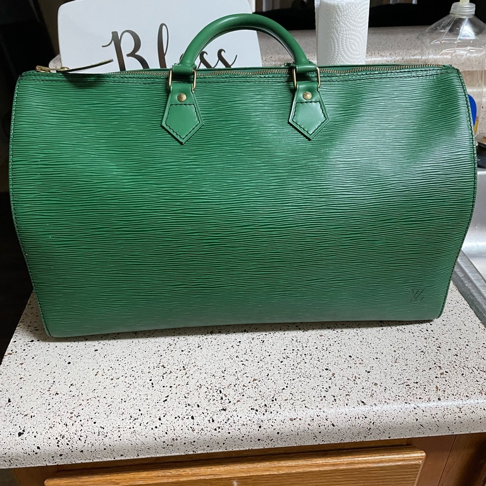 Louis Vuitton Epi Speedy 40 weekender bag